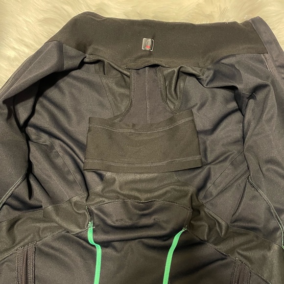 Gore Running Wear Windstopper jacket - Picture 12 of 12